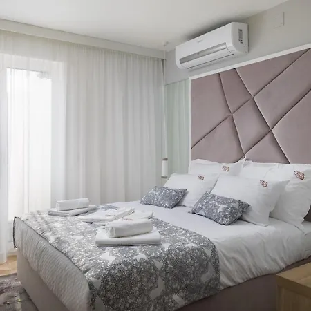 Apartman Scorpaena With Shared Pool