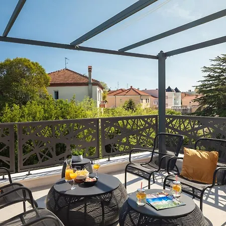 Apartman Scorpaena With Shared Pool Zára