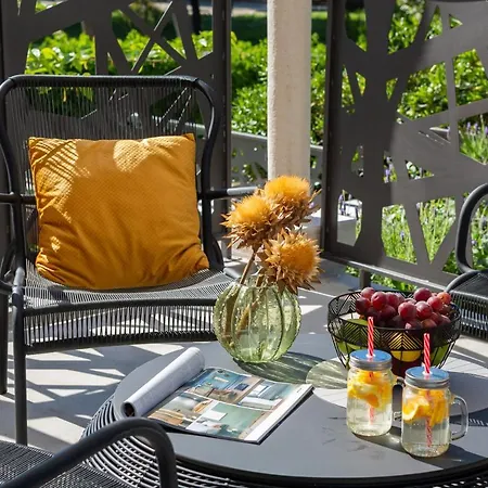Apartman Scorpaena With Shared Pool