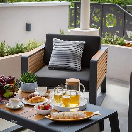 Scorpaena With Shared Pool Apartment