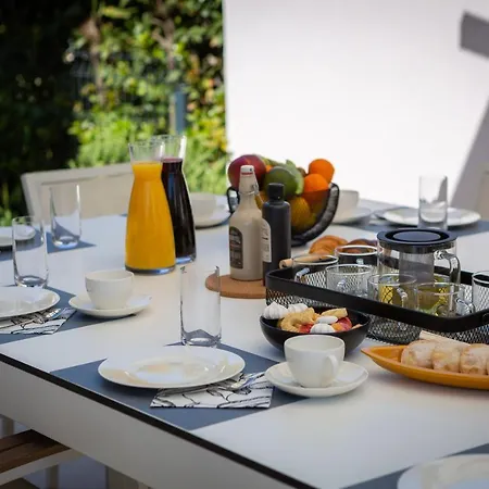 Scorpaena With Shared Pool Apartment
